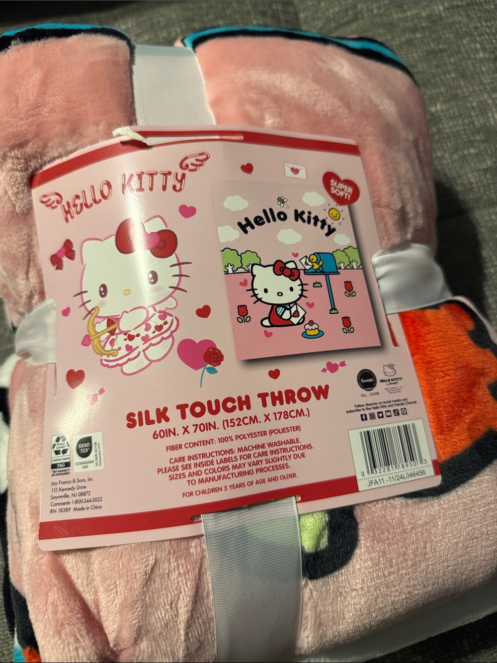 New hello kitty throw blanket